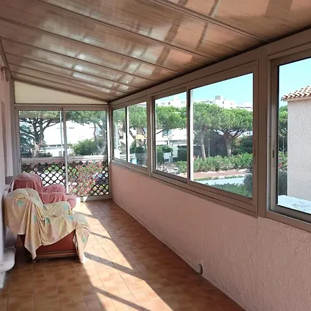 T5 House With Garden By The Sea קאנט אן רוסיון