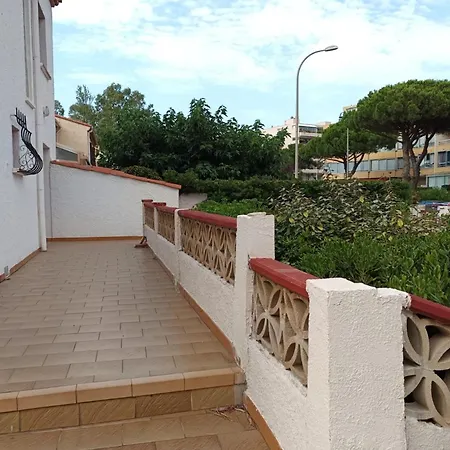 T5 House With Garden By The Sea * קאנט אן רוסיון